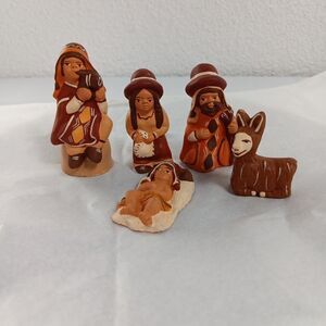 Vintage Peruvian Handmade Pottery Nativity Clay Christmas Holy Family/Animals